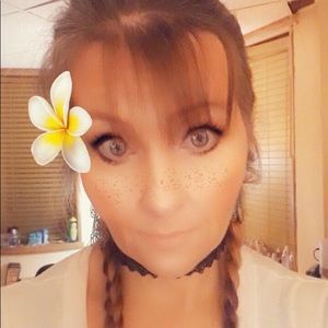 Meet your Posher, Stacy lynn